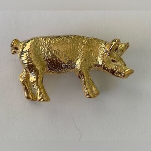 Vintage Highly Detailed Vintage Gold Tone Pig Brooch